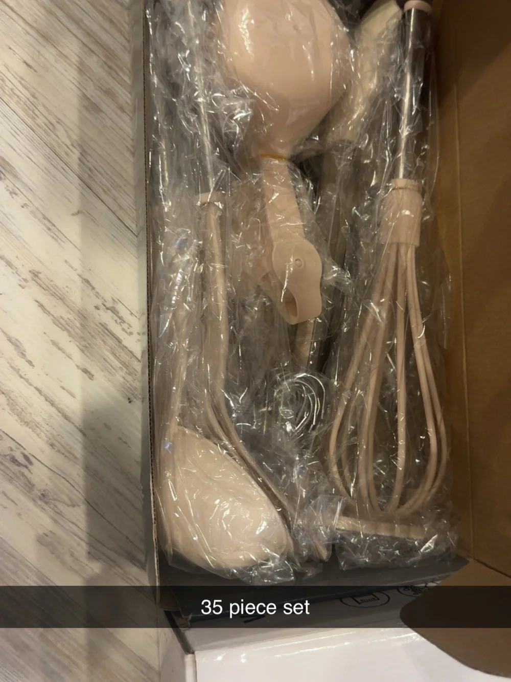 Women’s Neutral Beige Everyday utincil